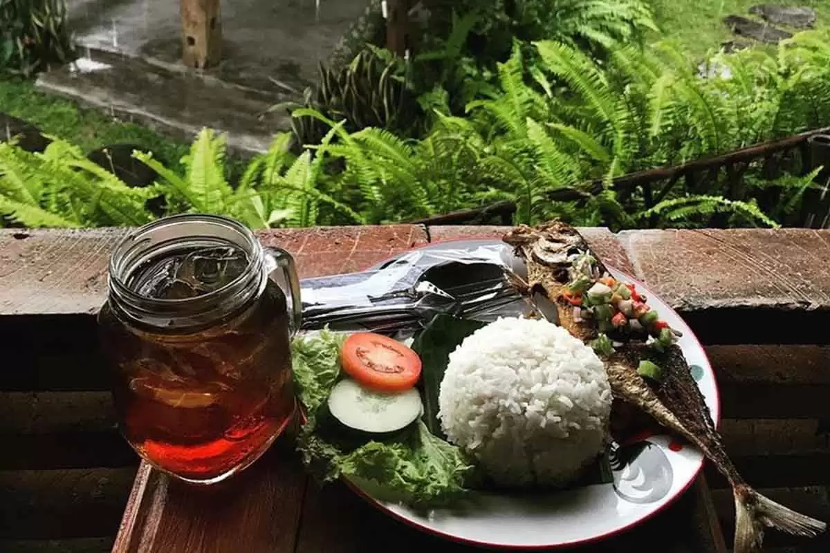 Waroeng Nyampleng Jogja tempat makan jogja